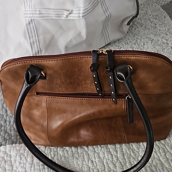 Purse - Picture 1 of 3